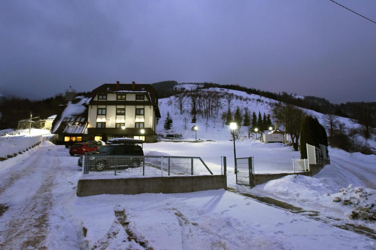 Villa Mramor Brzece Bagian luar foto