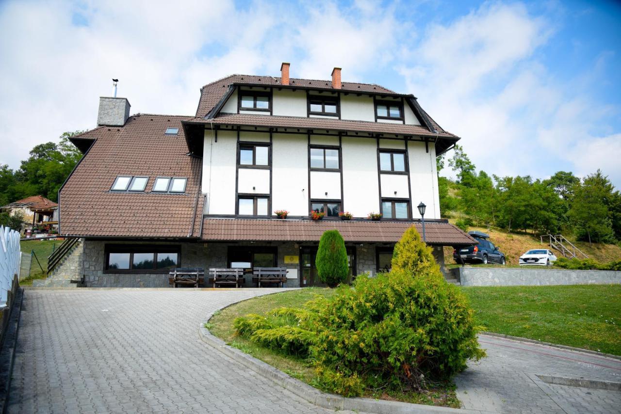 Villa Mramor Brzece Bagian luar foto